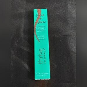 thrive causemetics Brilliant Eye Brightener - Riji M224